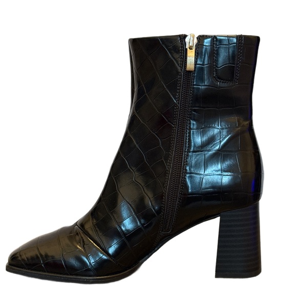 Nordstrom Normandy Croc Block Heel Booties With Inside Zip NWOB Size 7.5M - Picture 2 of 7